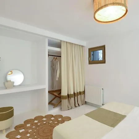 Executive Paros Aiolos Private Pool & Jacuzzi Kostos 빌라