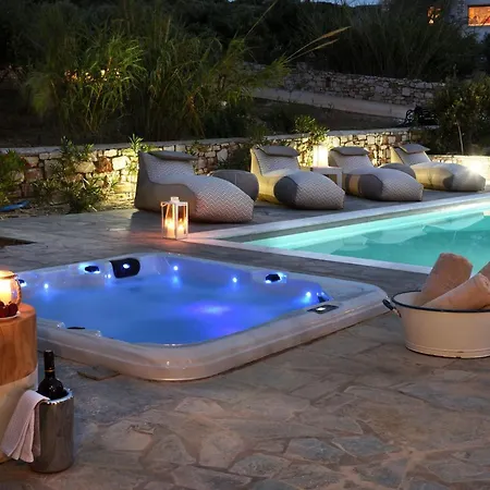 Executive Aiolos Private Pool Jacuzzi Kostos Damouli Páros